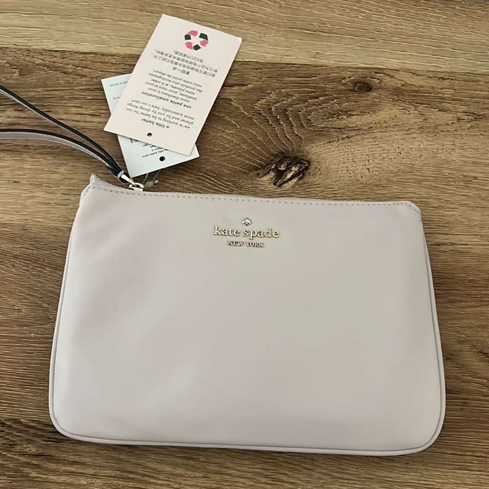 Kate spade wristlet basically new never used with tags